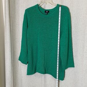 Summer weight Green Knit Sweater with 3/4 sleeves